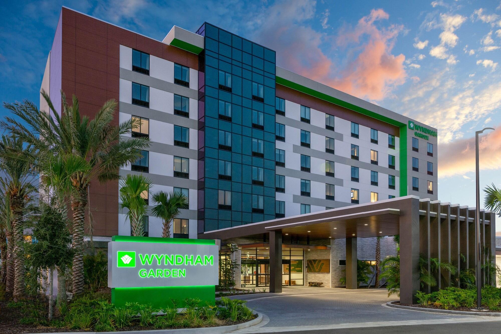 Wyndham Garden Orlando Universal / I Drive Hotel Exterior photo